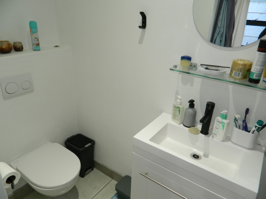 1 Bedroom Property for Sale in Lemoenkloof Western Cape
